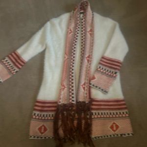 Sweater shawl bold print